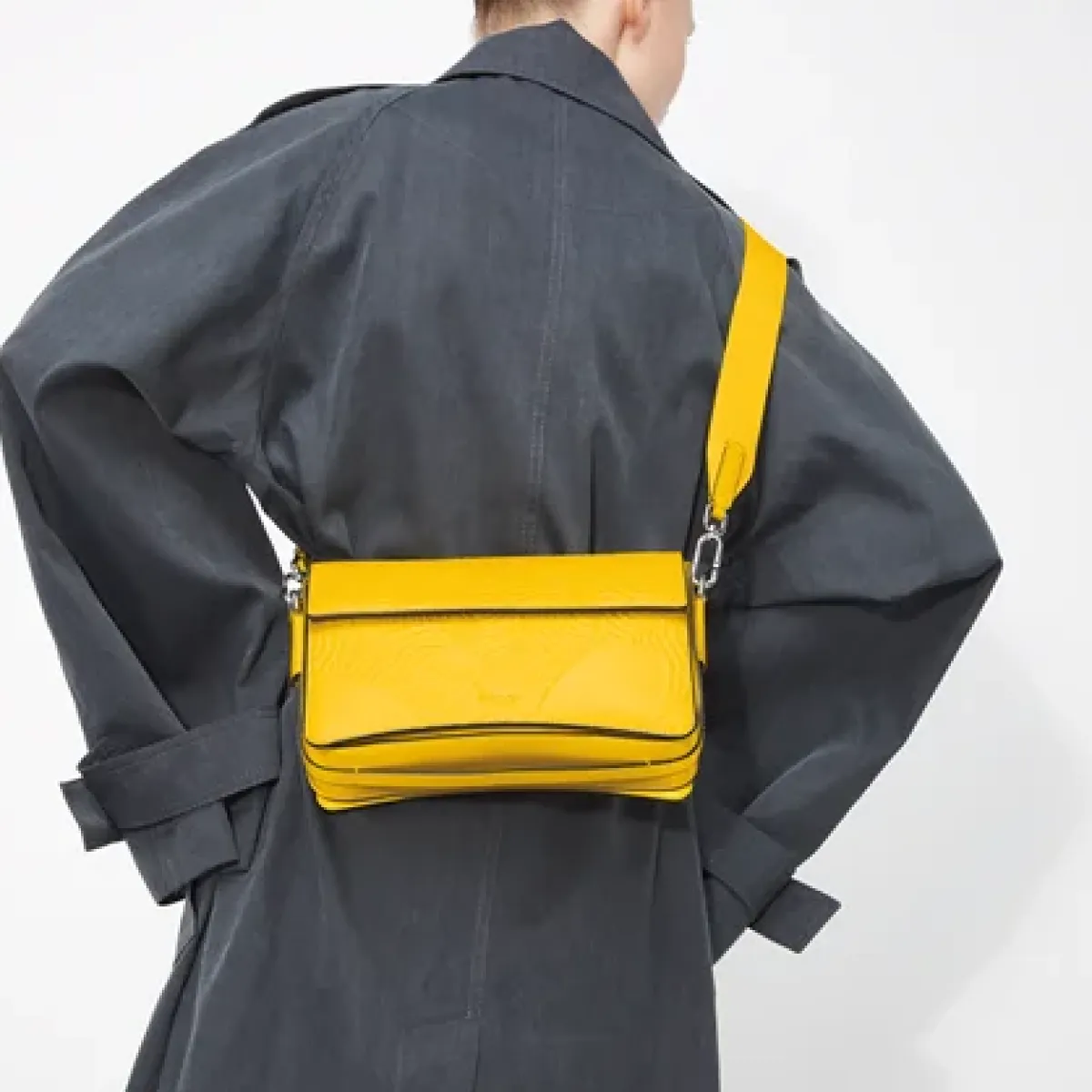 ECCO Pinch Bag Store